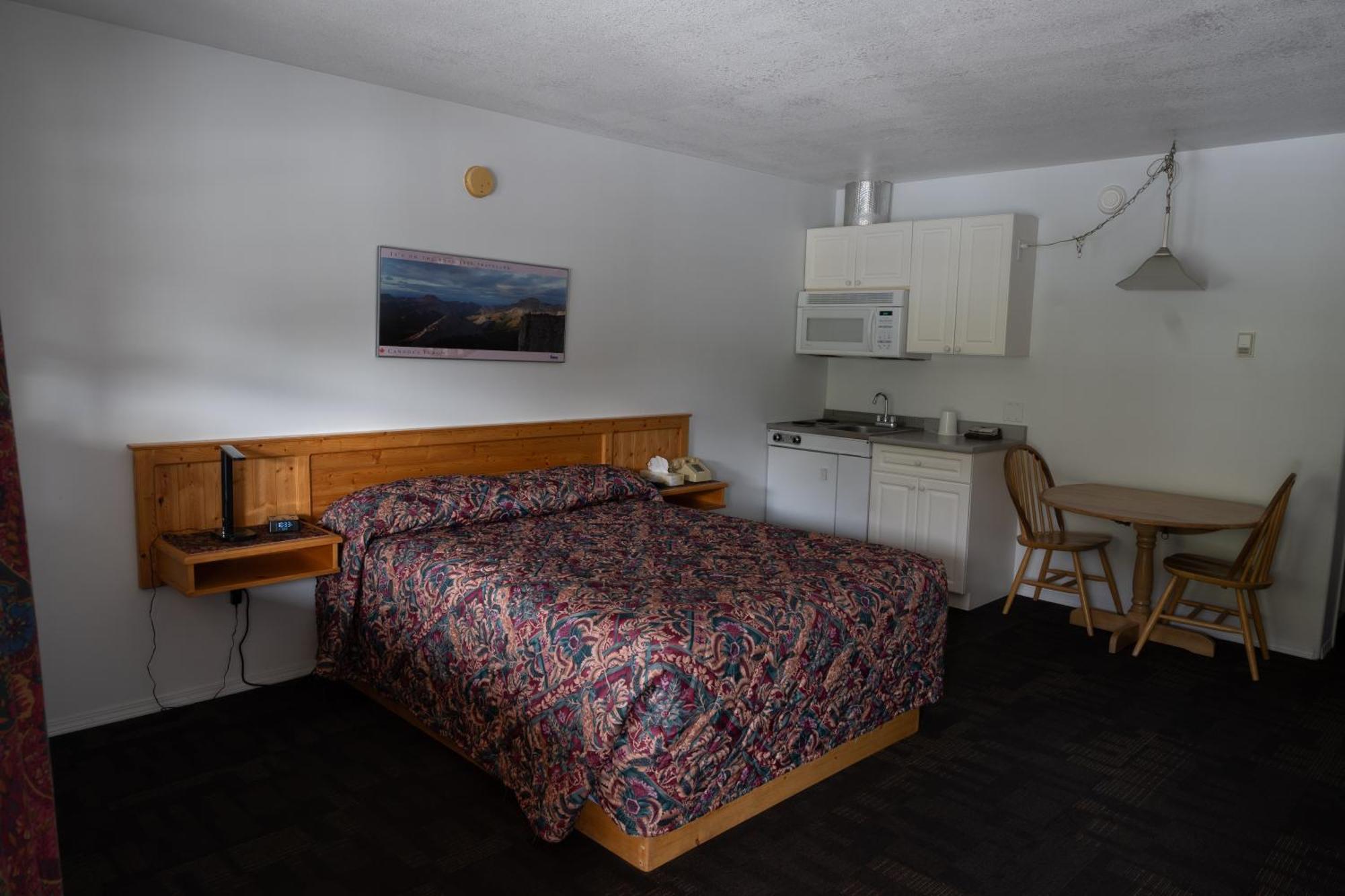 Bonanza Gold Motel Dawson City Exterior foto